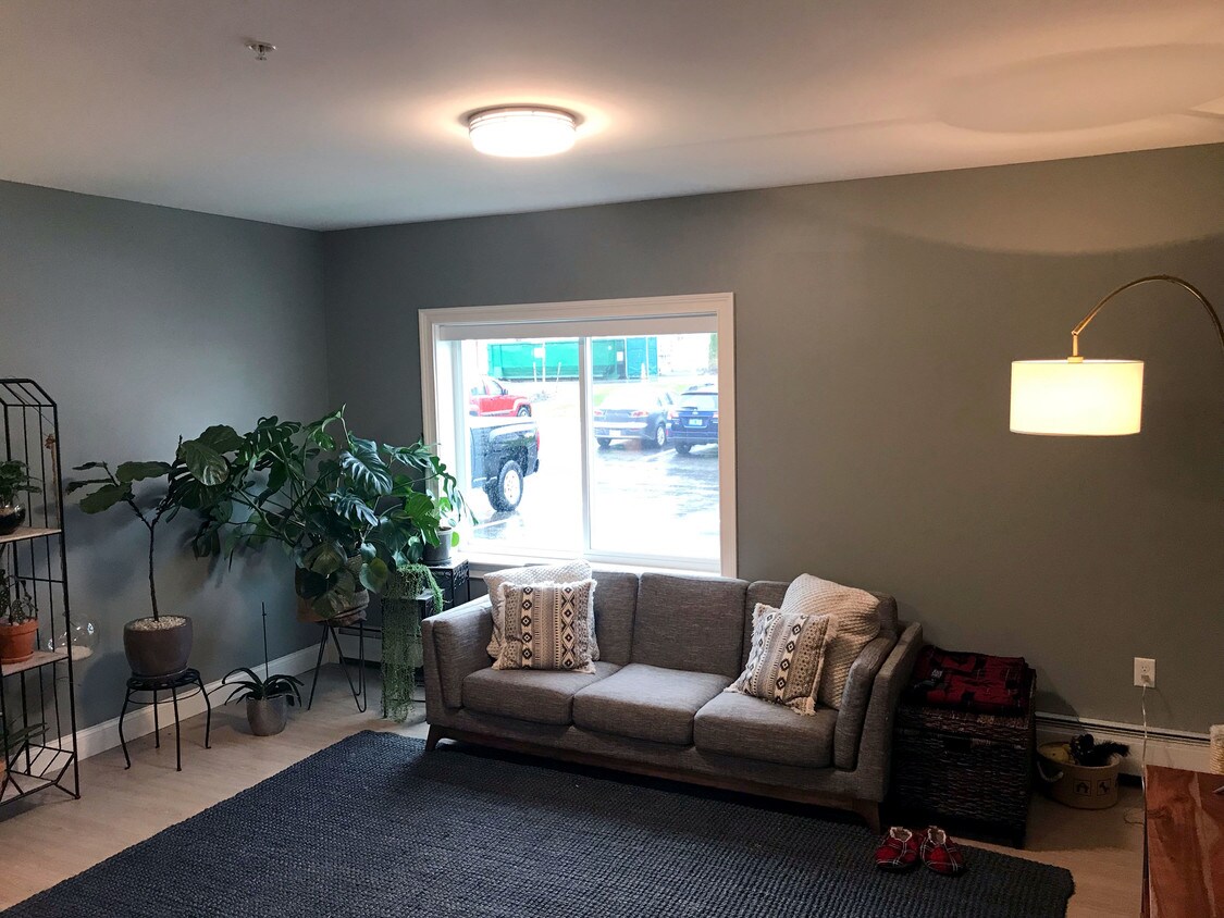 50 Pointe Place, Dover, NH 03820 Apartments in Dover, NH