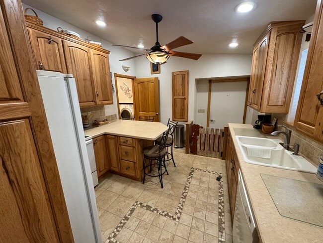 Kitchen - NE - 102 Maryland Ave