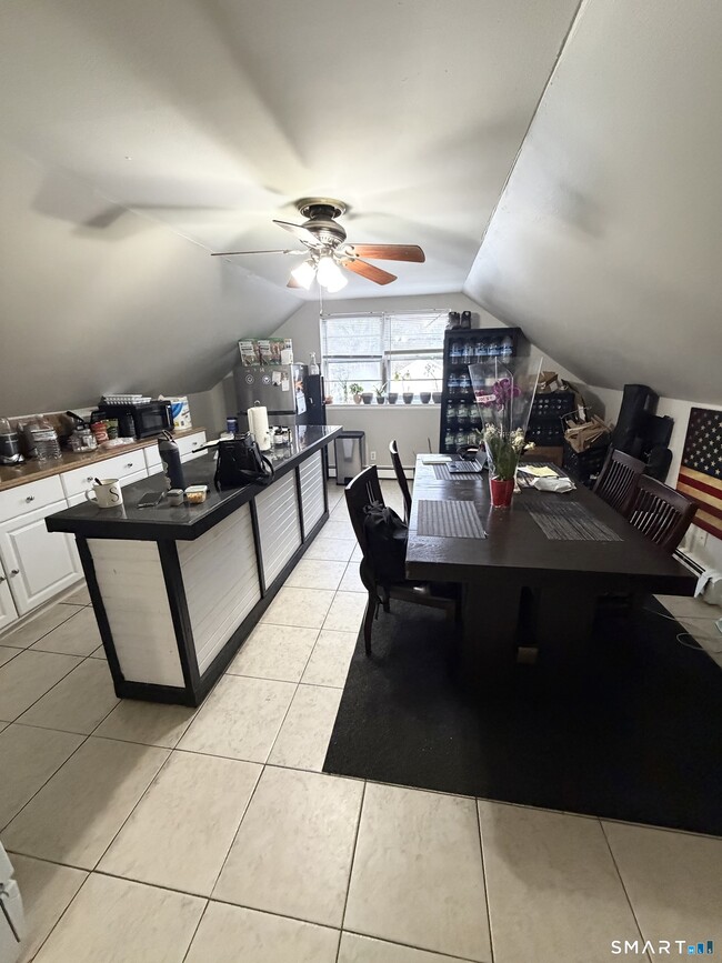 Building Photo - 100 Upton St