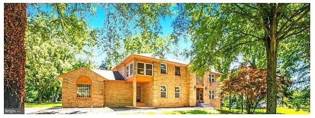 Building Photo - 11502 Riverview Rd