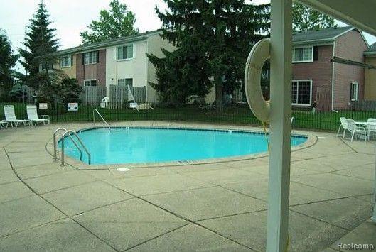 Foto del edificio - 32212 W 12 Mile Rd