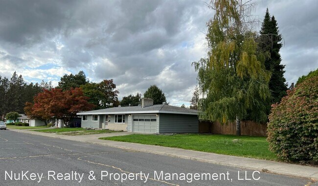 Building Photo - 4 br, 2 bath House - 3728 W. Delbert Ave