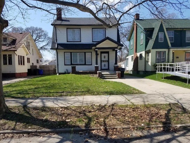 Foto del edificio - 3 br, 1 bath House - 12021 Manor St