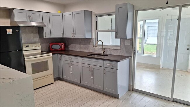 Building Photo - 12125 Dorado Dr