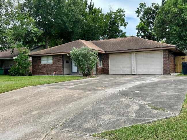Foto del edificio - 530 Edgebrook Dr