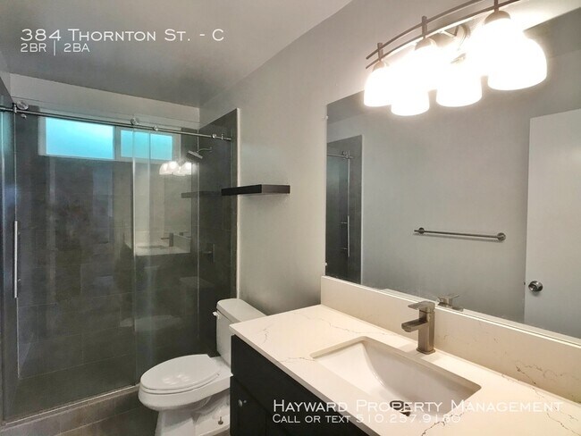 Foto del edificio - 384 Thornton St