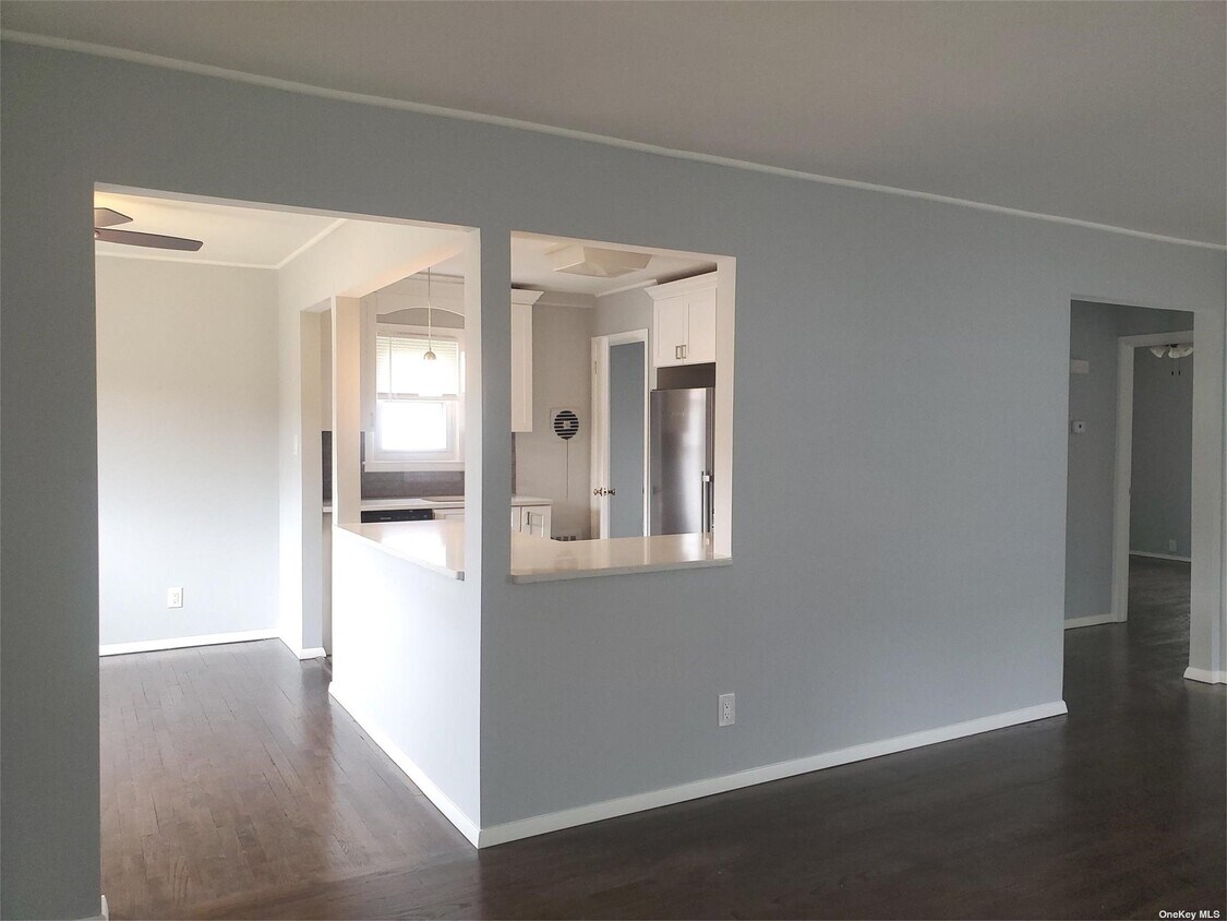 15 Daley Pl Unit 1st Fl, Lynbrook, NY 11563 Apartment for Rent in