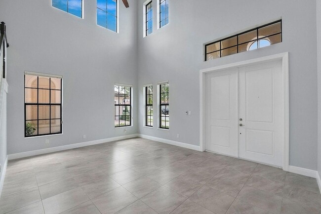 Building Photo - 12165 Lake House Ln