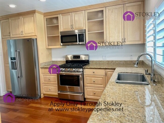 Building Photo - 158 Cameo Dr