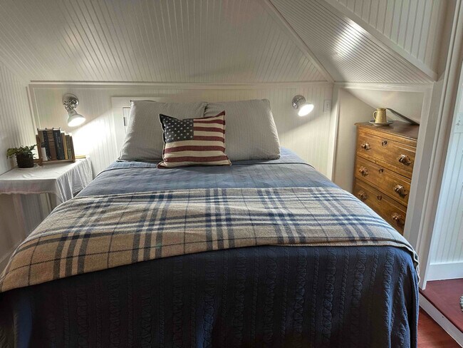 Building Photo - 53 Harbor Dr