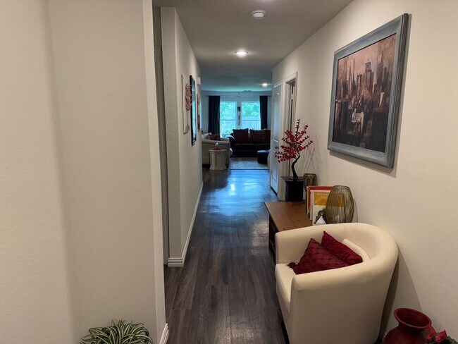 Foto del edificio - WEST SHERMAN 3/2/2 DESIRABLE AUSTIN LANDING NEIGHBORHOOD WITH COMMUNITY POOL!