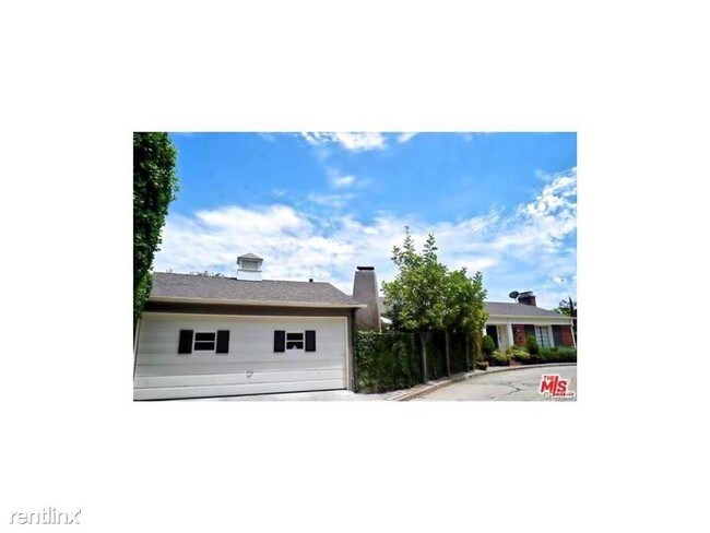 Building Photo - 2520 Chislehurst Pl