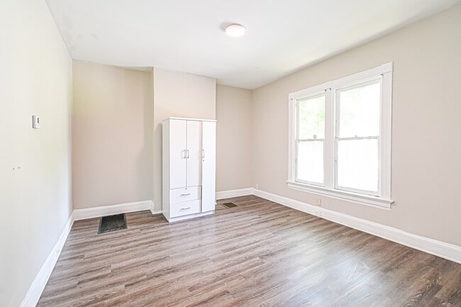 Building Photo - 3131 Harvard Ave