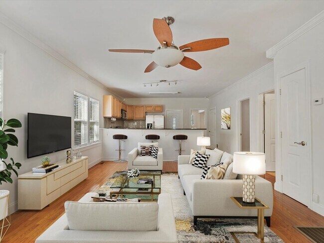 Building Photo - 3 Bedroom/2 bath house close to Optimist H...