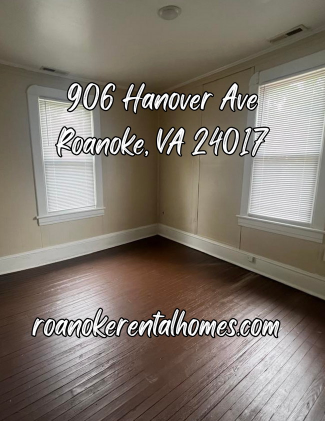 Building Photo - 906 Hanover Ave Roanoke VA 24017 - 2bed/1b...