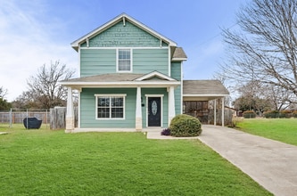 Building Photo - 1124 N Penelope St