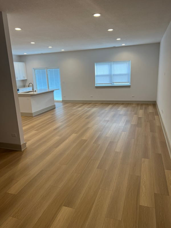 Building Photo - 420 Stewart Ct