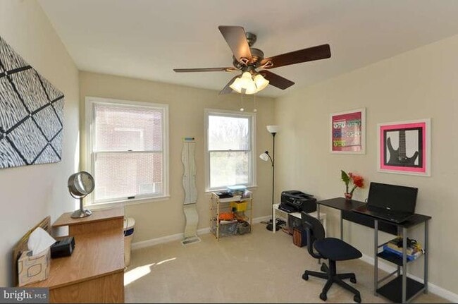 Foto del edificio - 207B Locust St SE