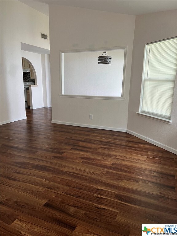 Building Photo - 2216 Cimmaron Dr