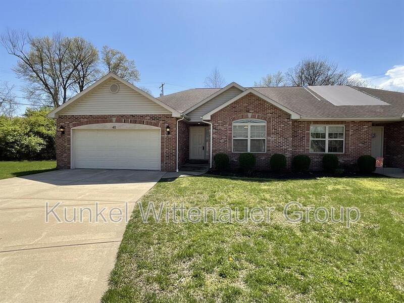 Primary Photo - 40 Oak Pointe Cir
