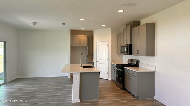 Building Photo - 47 Carbonell Pl