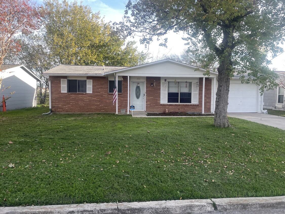 Primary Photo - 506 W Aviation Blvd