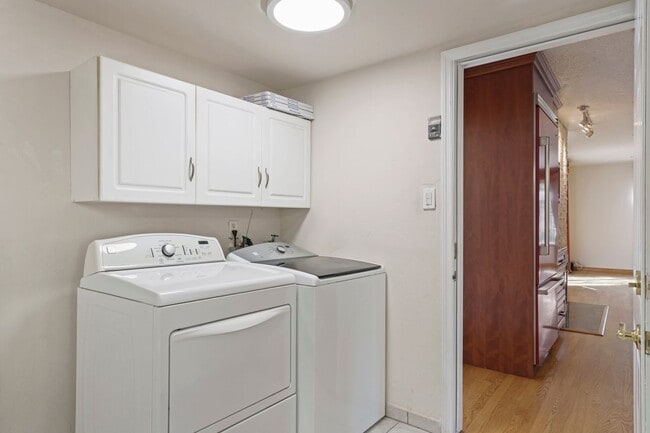 Building Photo - POOL PARADISE IN A COVETED NEIGHBORHOOD STYLISH UPGRADES | EXTREME CONVENIENCE