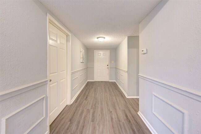 Building Photo - 4106 California Ave