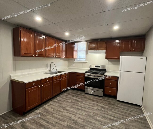 Foto del edificio - 3940 Deodar St