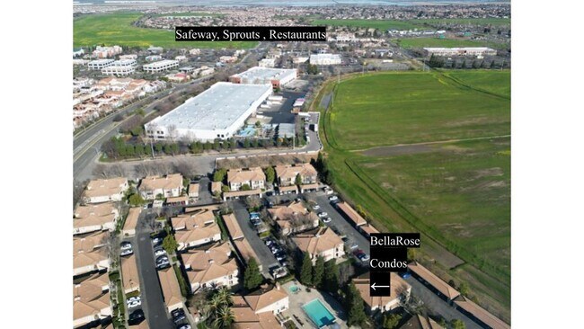 Foto del edificio - 4200 E Commerce Way