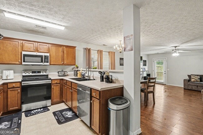 Building Photo - 413 Erin Ct