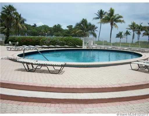 Foto del edificio - 10245 Collins Ave