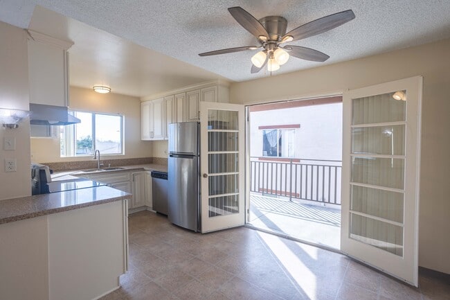 Building Photo - Casa de Palomar Apartments