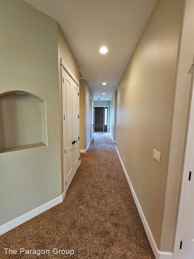 Building Photo - 3 br, 2.5 bath House - 2569 Lavender Court