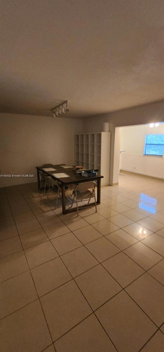 Foto del edificio - 23 N Valencia Dr