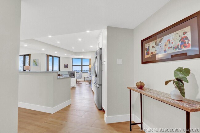 Building Photo - 5420 N Ocean Dr