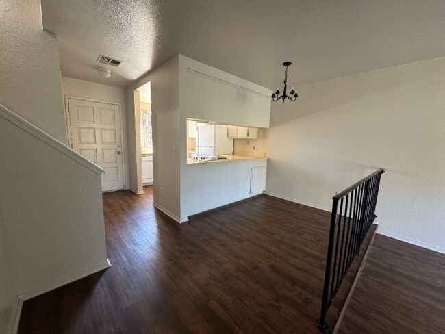 Building Photo - 6700 Alcantara Ave