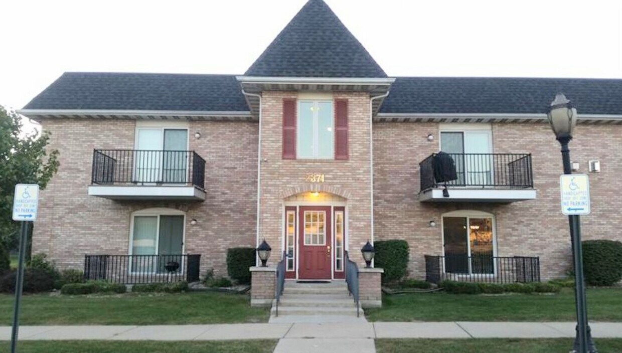 Foto principal - Spacious Condo with Modern Comforts