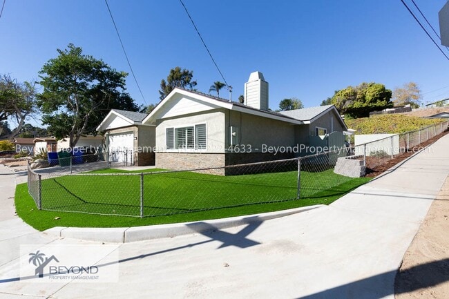 Building Photo - *** CLAIREMONT MESA HIDDEN GEM, RENNOVATED...