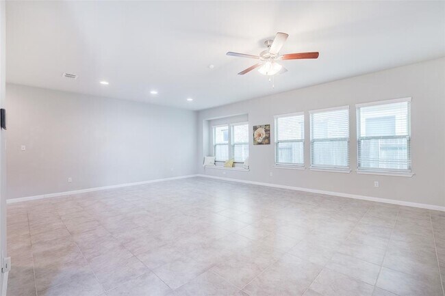 Building Photo - 658 Nautical Lp