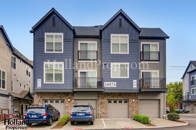 Foto del edificio - Wonderful 3 Story Condo in Hillsboro!
