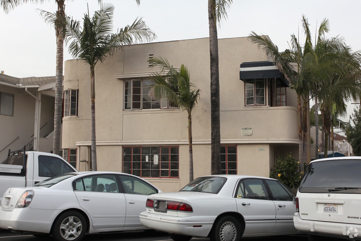 Foto del edificio - 1149 E 1st St