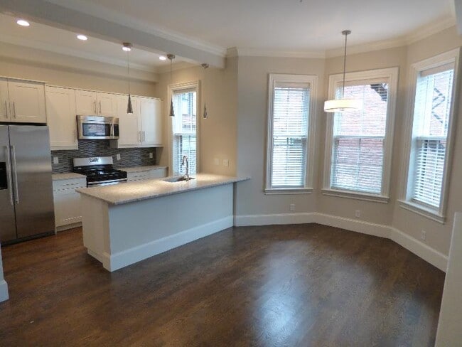 Building Photo - 50 Gloucester St