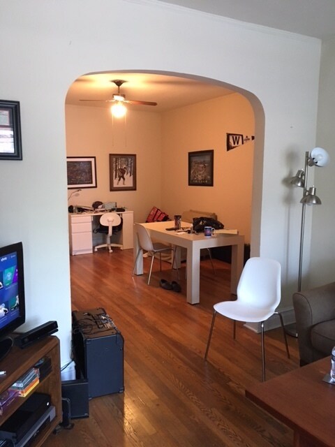 Foto del edificio - 3632 N Hermitage Ave