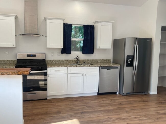 Building Photo - Price Reduced on this Newer home in The He...