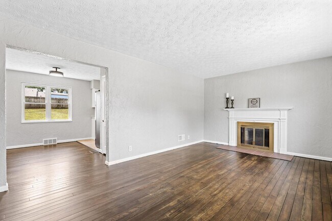 Foto del edificio - Quaint 4 Bed Cap Cod in Kettering