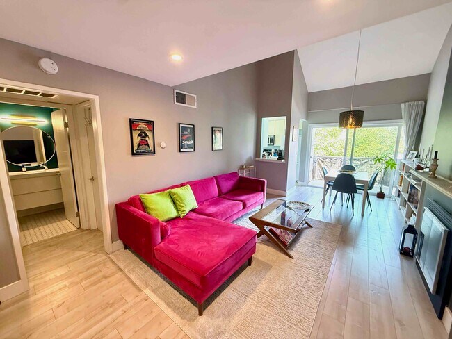 Foto del edificio - 14302 Summertime Ln