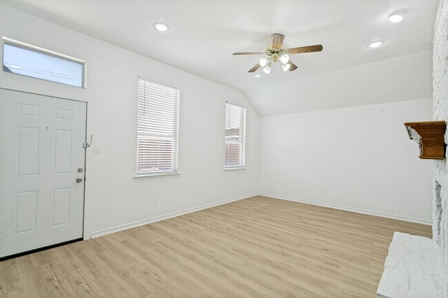 Foto del edificio - 1745 Woodstream Ln