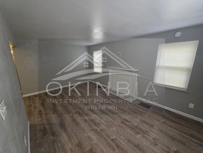 Foto del edificio - 1735 Kensington Dr