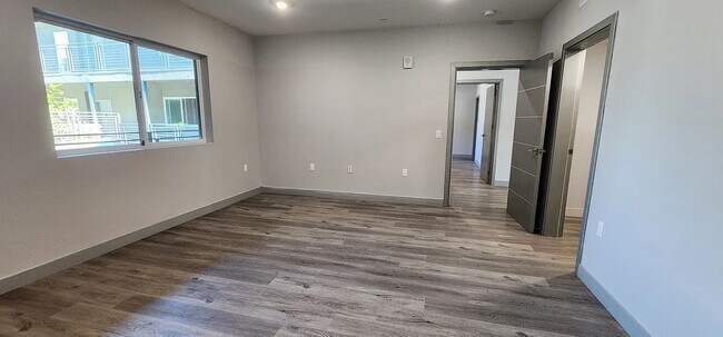 Building Photo - 7040 Woodman Ave
